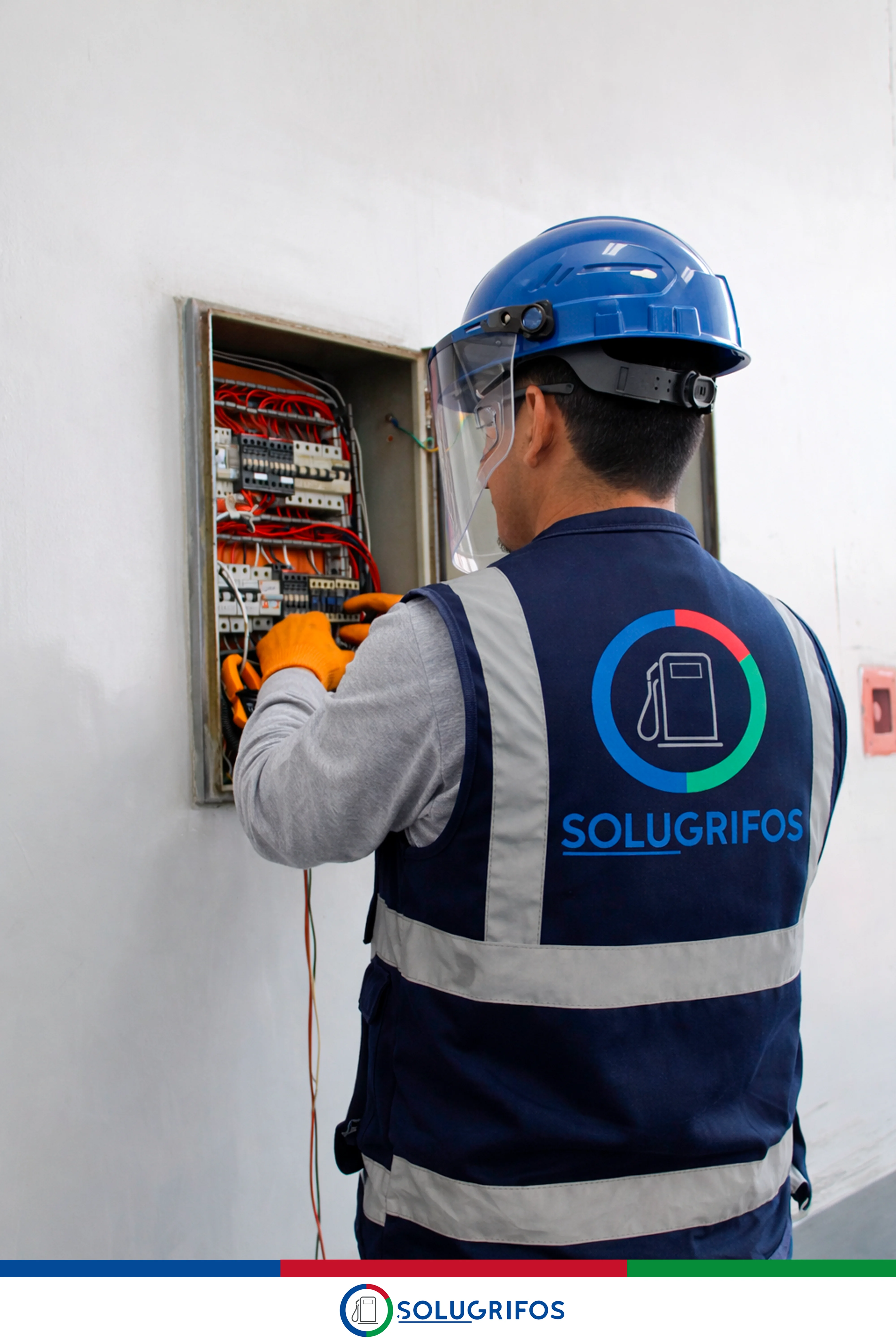 Instalación de tablero eléctrico para combustible líquido — foto 2