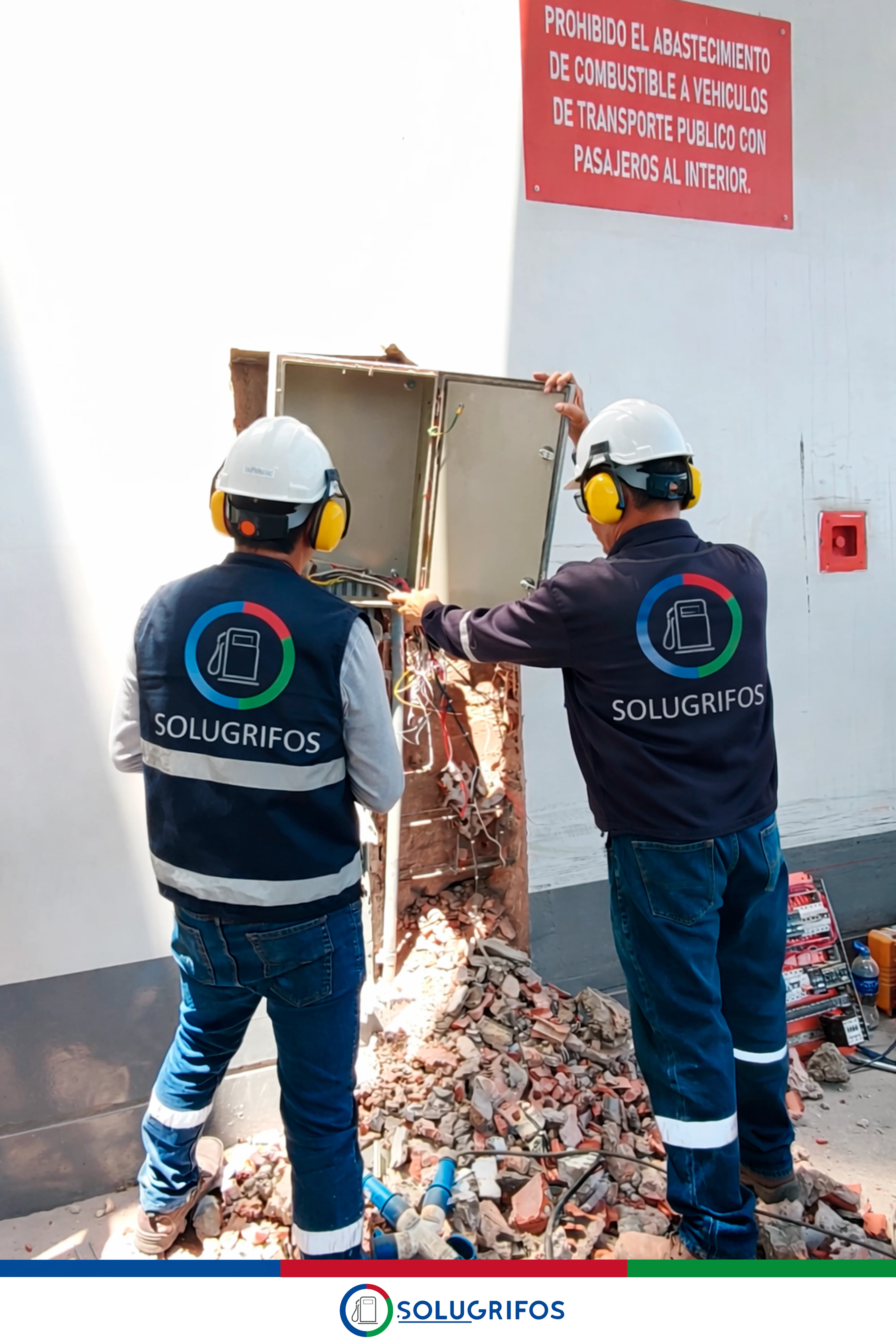 Instalación de tablero eléctrico para combustible líquido — foto 8